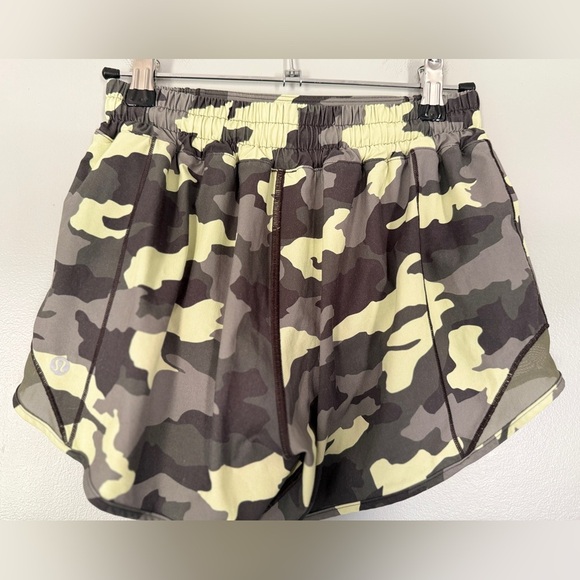 Lululemon Hotty Hot Shorts - Heritage 365 Camo - Picture 3 of 4